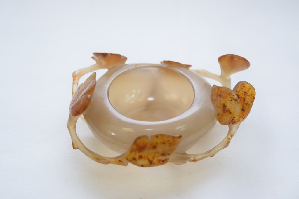 19th C. Chinese Agate Carved Brush Washer: Beautiful light brown and yellow agate carved brush washer with vines decoration. L: 4.25in, W: 3.5in.