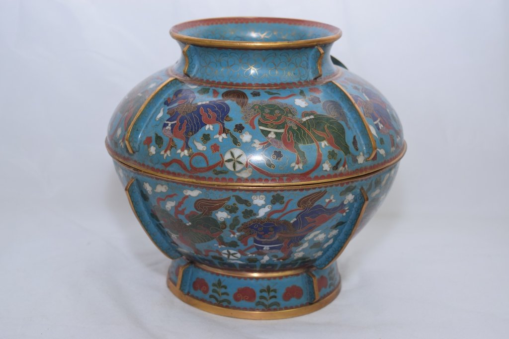 Republic Period Chinese Cloisonne Covered Box (1 of 4)