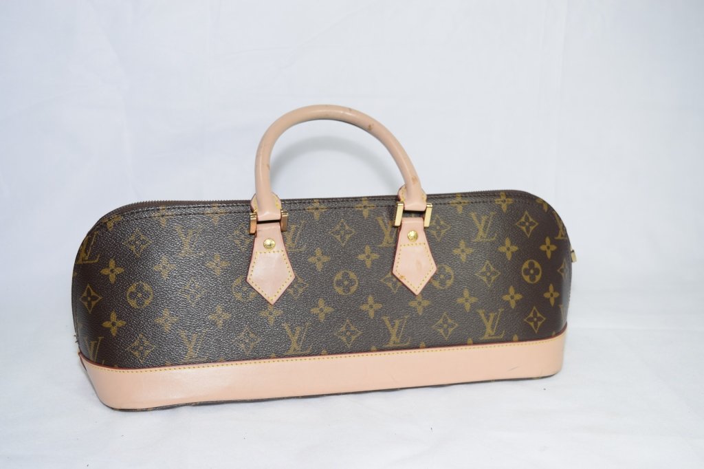 Long Purse with Louis Vuitton Prints (1 of 3)