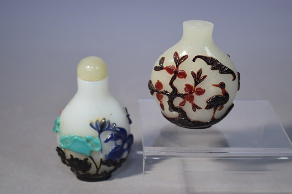 Two 20th C. Chinese Peking Glass Snuff Bottles (1 of 4)