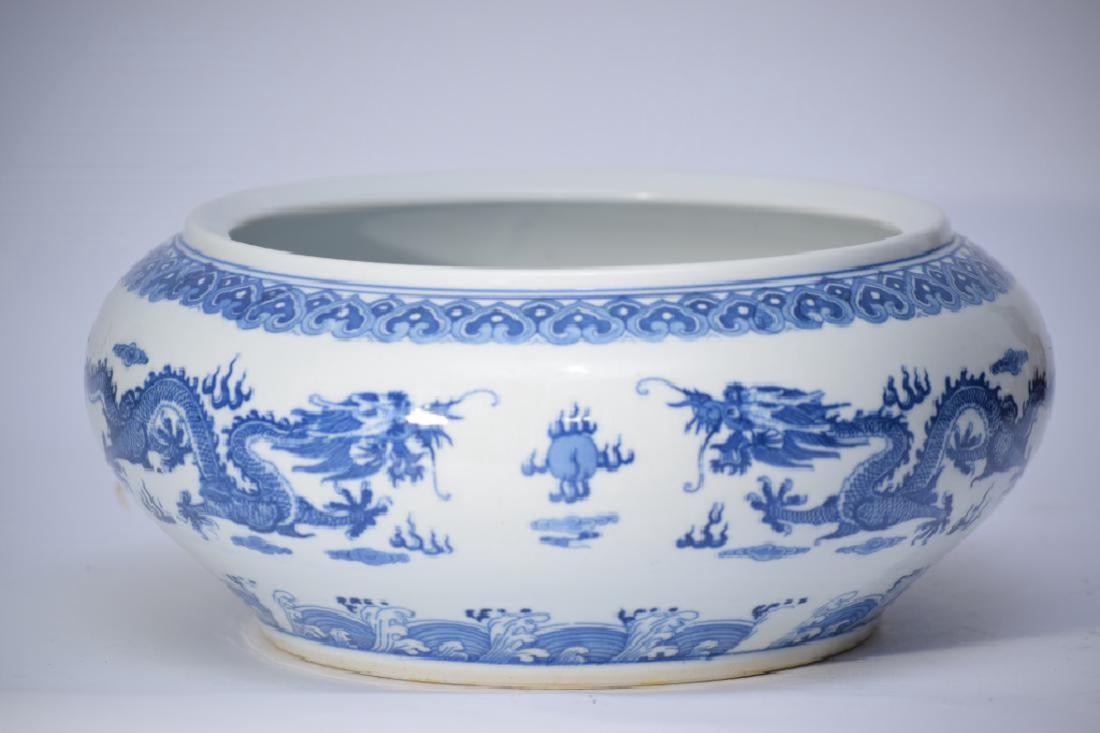 Chinese Blue and White Brush Washer: Chinese blue and white brush washer. 10.5in. Age wear.