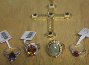 Beautiful Miscellaneous Jewelry Set (1 of 6)