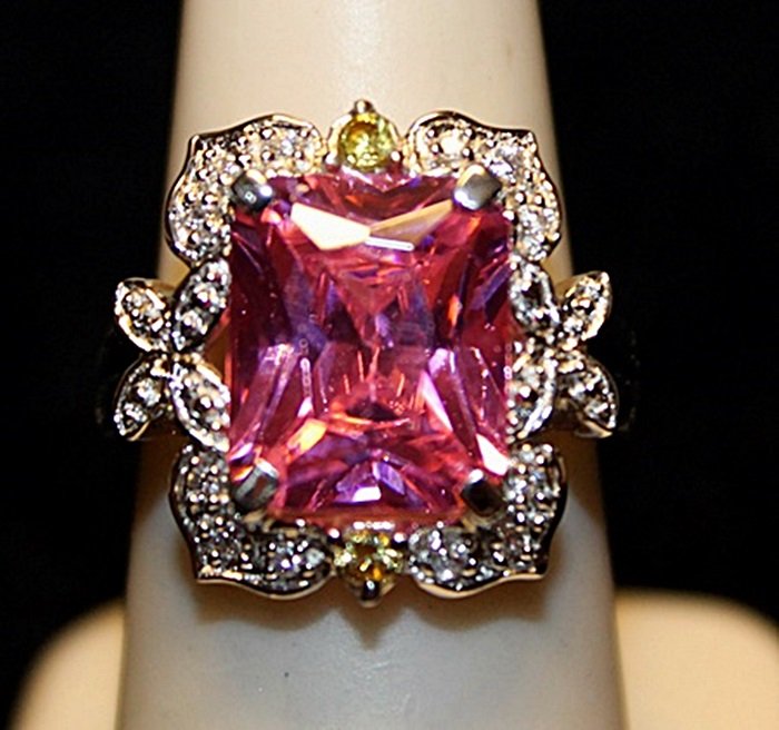 Beautiful Pink Lab Sapphire & White Topaz SS Ring.: Beautiful Pink Lab Sapphire & White Topaz SS Ring. (551L) Gemstones twt approx. 10cts. Sterling Silver.