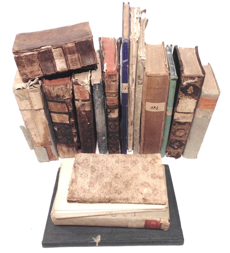 [Shelf-lot: Christianity, Hungary, Historie, others]: [Lot of 17 volumes, mostly late 1700s and early 1800s, some odd volumes] Including: Apologie des Femmes. Vienne, 1782. Very rare. Mold throughout. ****** T. Livii Patavini Historiarum. Second volume o