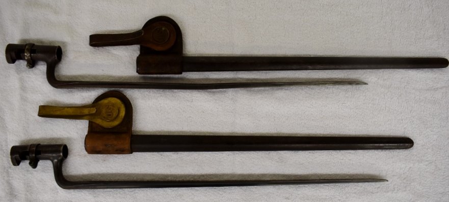 Two U.S. Bayonets w/scabbards Spanish American War: Two U.S. Bayonets w/scabbards Spanish American War