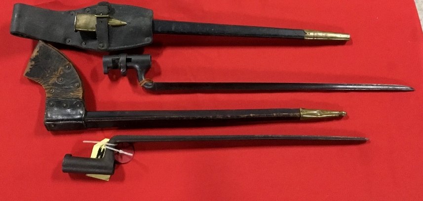 Bayonet and scabbard for Enfield musket (1 of 4)