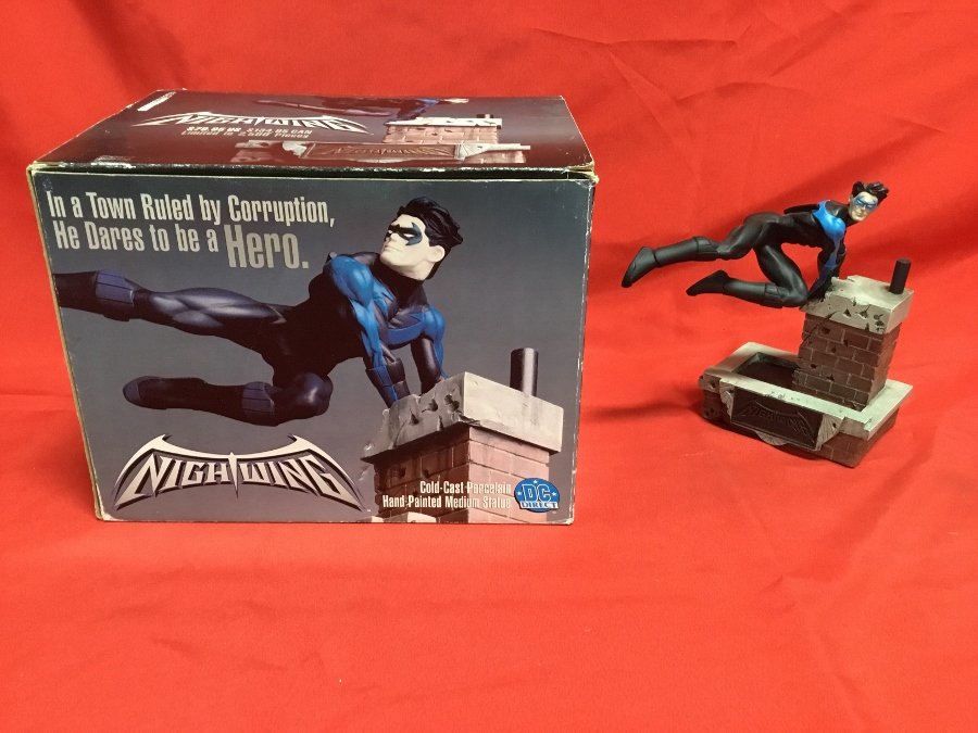 DC Nightwing-cold cast porcelain hand-painted medium (1 of 1)