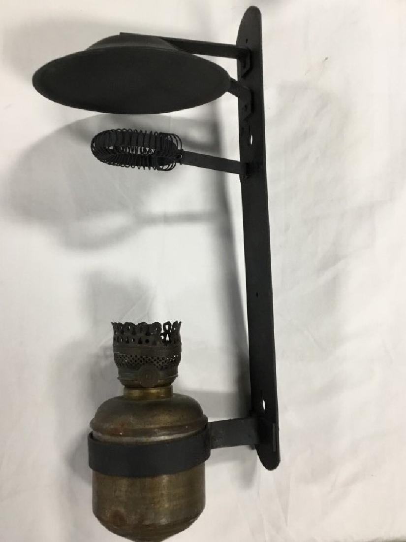 Caboose Lantern Made by Handlan St. Louis, USA (1 of 4)