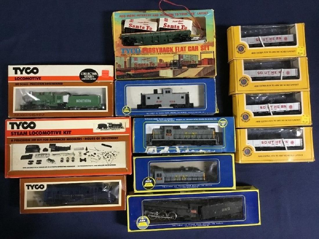 Lot of 12 Locomotive and Train Cars: Tyco, AHM, Bachman. All in original boxes, VG found condition.