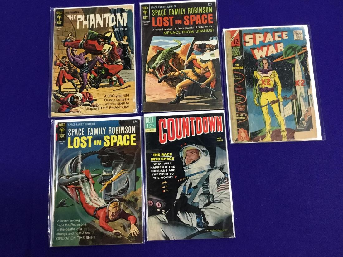 Lot of Space Adventure Comics: Lost in Space, Space War, The Phantom, Countdown Movie Classic
