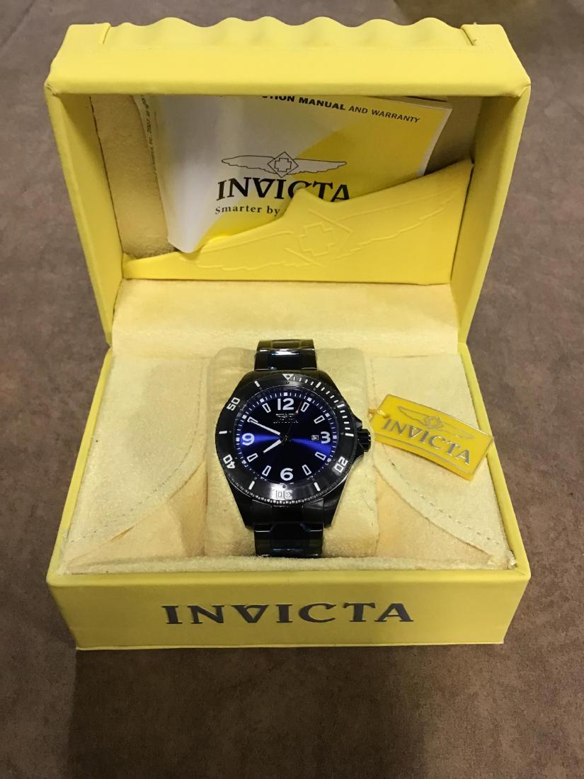 Invicta Pro Diver Model 14316 45MM Mens Watch: NIB