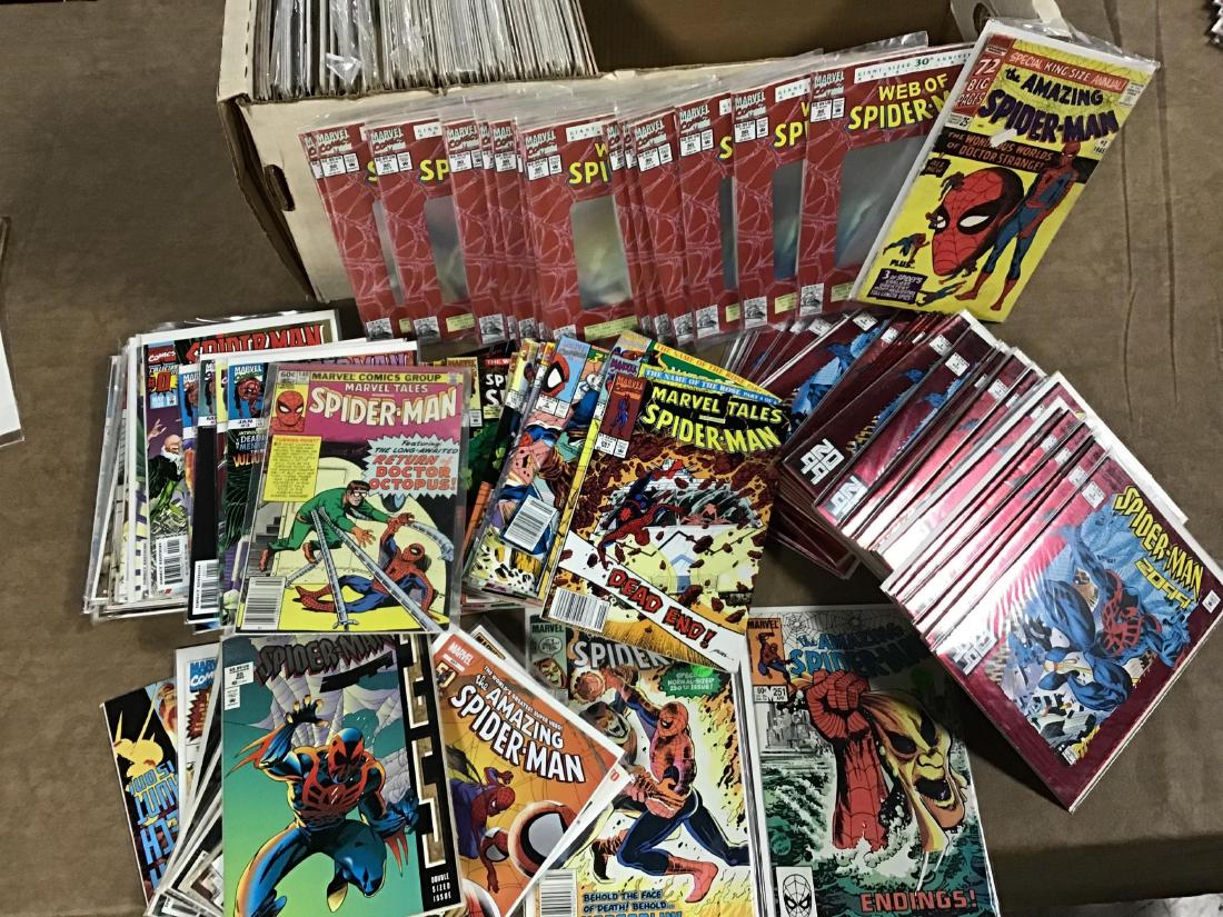 Lot of Approx. 300 SpiderMan Comics (1 of 5)