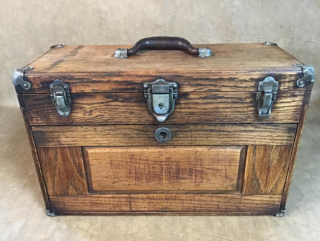 Solid Oak Machinist Chest: All original hardware and felt. Oak dove tailed construction. VGC for age and use. 20in W x 12.75in T x 8.5in D
