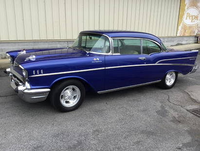 1957 Chevrolet 2 Door Hardtop Blue: All disc brakes, LS Automatic motor, vintage air, leather interior, Dyno 550 HP