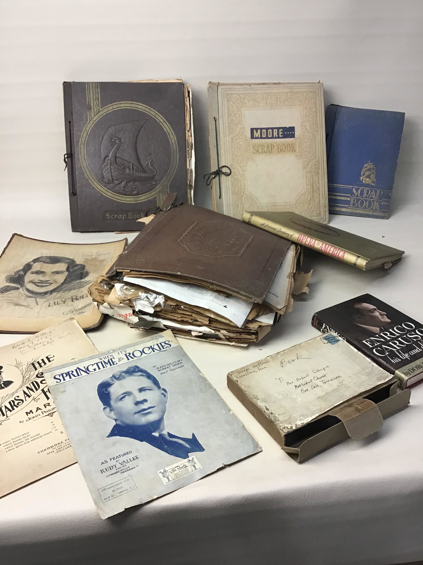 Large Lot Of Vintage Scrapbooks-Opera Singers: Vintage Scrapbooks- Articles, Programs, Memorbilia. Part Of 40 Year Collection Of Rev. Robert Gillispie, Bristol Va