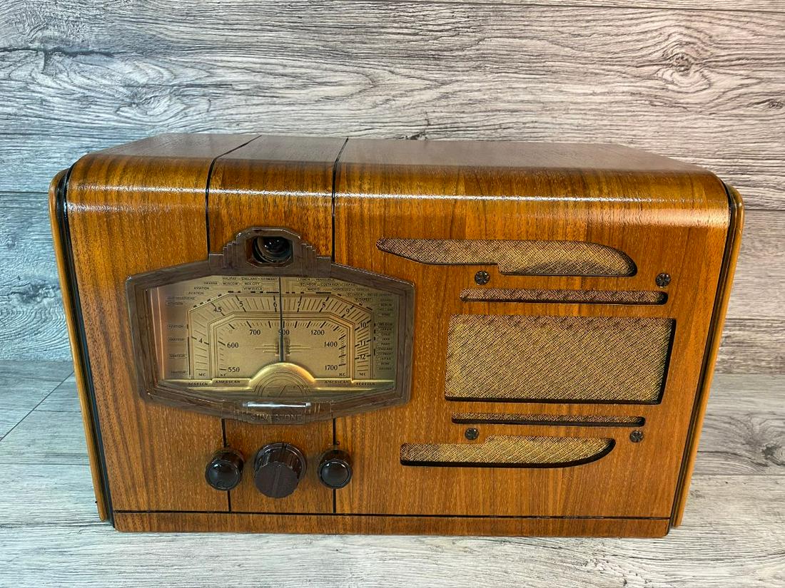 ANTIQUE SILVERSTONE WOODEN TUBE RADIO: ART DECO WOOD CASE, DAILS APPEAR TO BE BAKELITE, AWESOME DIAL, GRILL CLOTH GOOD. VERY GOOD USED CONDITION. CHECKED AND SERVICED BY FREDRICK V. PERDUE. 16 3/4" X 10 1/4" X 7 1/2"