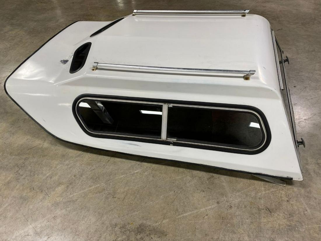 EL CAMINO CAMPER TOPPER: WILL FIT EL CAMINO MODELS FROM 1978-1987. VERY GOOD CONDITION-ALL GLASS IS GOOD