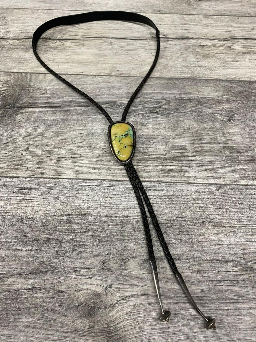 NAVAJO TOROISE CABOCHON TURQUOISE & STERLING SILVER: VERY GOOD CONDITION