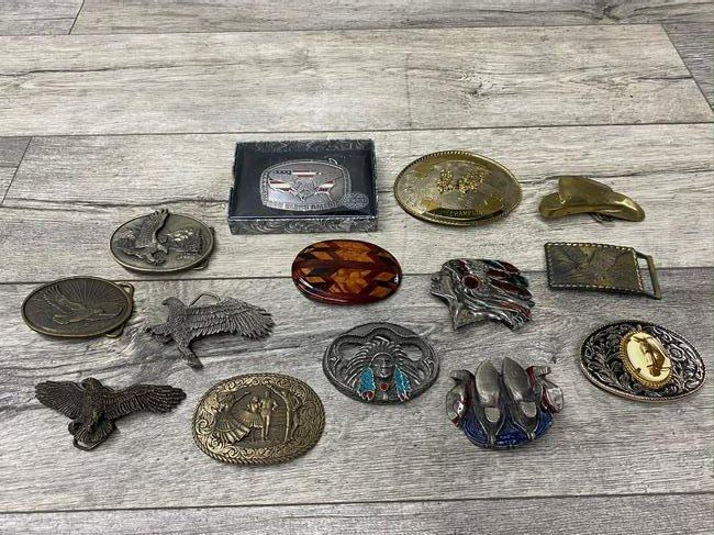 LOT OF 14 VINTAGE WESTERN MOTIF BELT BUCKLES: VERY GOOD CONDITION