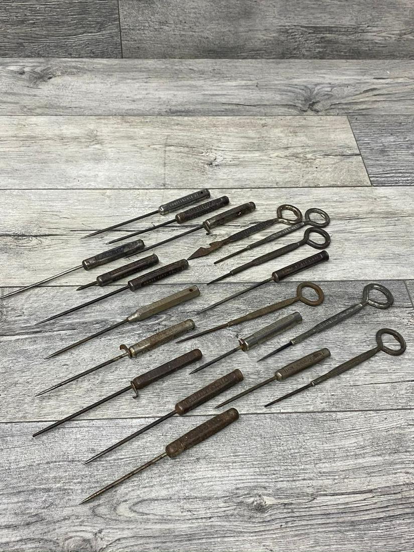 LOT OF 20 VINTAGE ADVERTISING ICE PICKS: FALL CITY ICE, GRANIT CITY ICE, DIAMOND ICE, CHASE CITY ICE, ONTARIO ICE, ETC. FOUND CONDITION