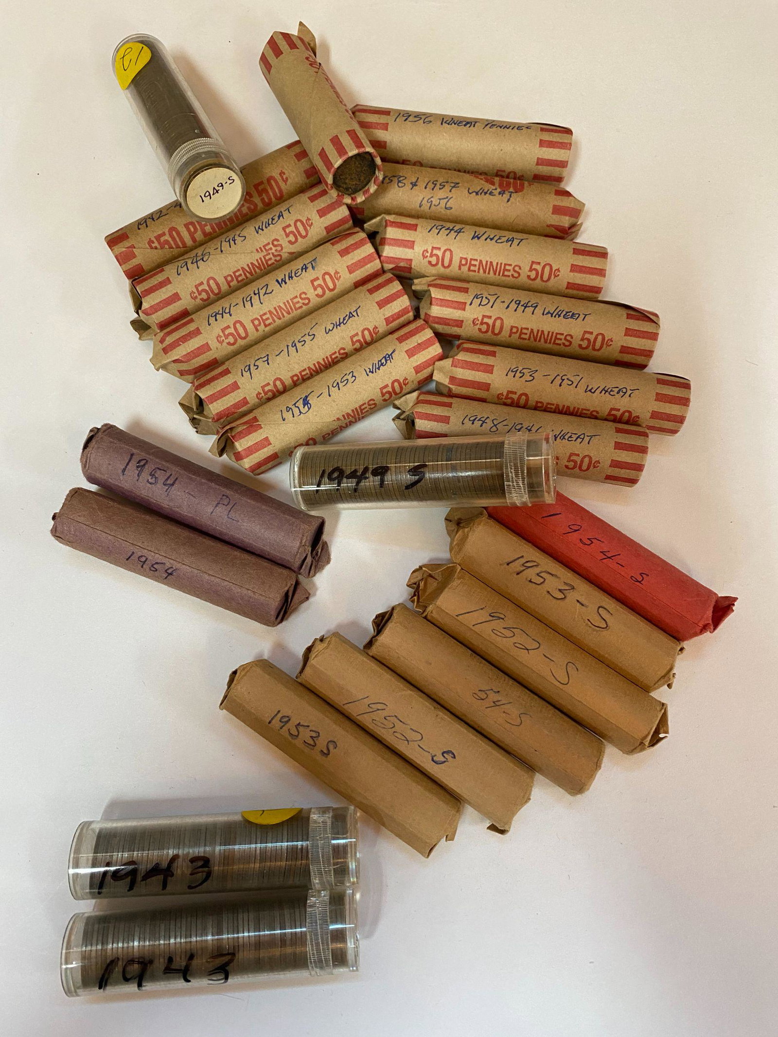 WHEAT PENNYS & STEEL PENNYS-24 ROLLS: 22 ROLLS OF WHEAT PENNYS 1942-1958, 2 ROLLS OF STEEL PENNYS 1943