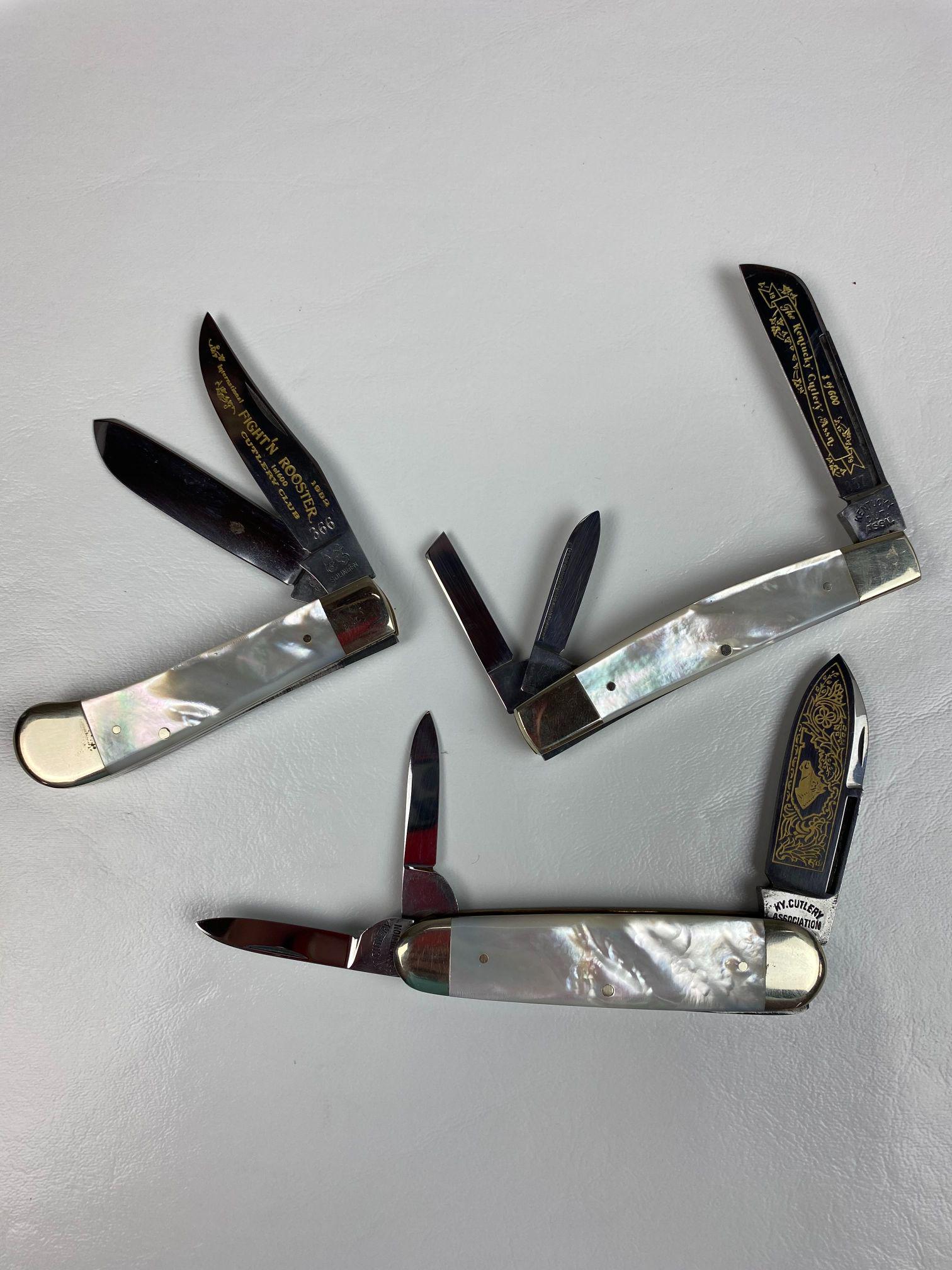 LOT OF THREE PEARL HANDEL FIGHT N ROOSTER COLLECTORS: TWO THREE BLADES BOTH 1 OF 600 AND ONE TWO BLADE. LIKE NEW CONDITION
