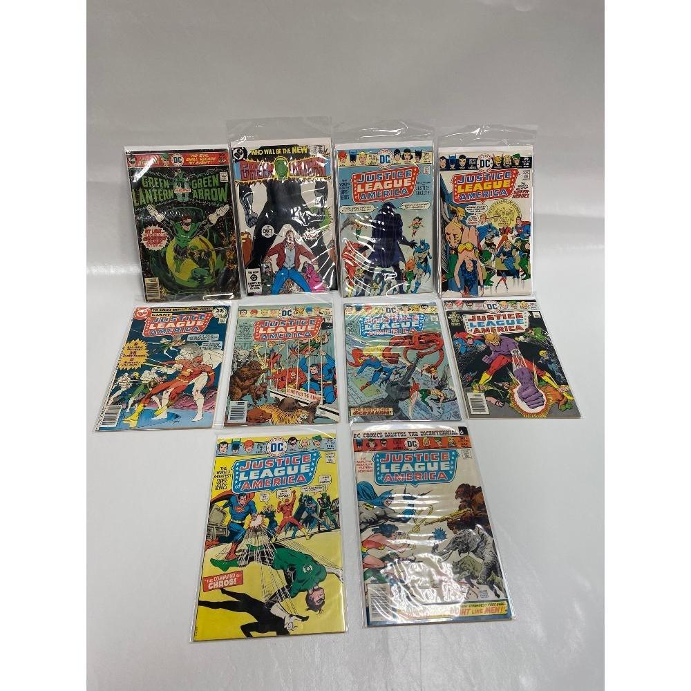 Lot of Green Lantern and Justice League: We are not a professional grading company. We do not guarantee the authenticity, age, nor originality of the item. The picture of the item is the actual item that you will receive if you are the winni