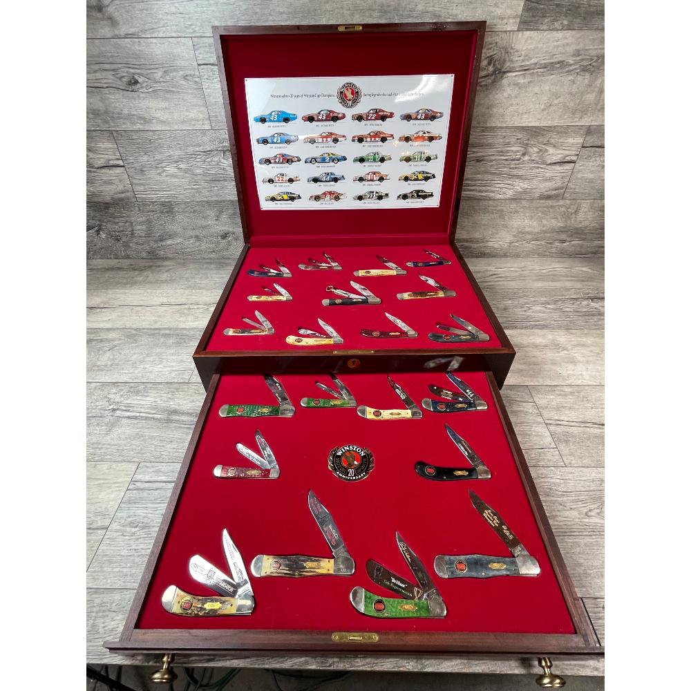 20th Anniversary Winston Knife Set (1 of 8)