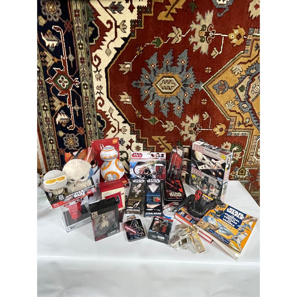 Collection of Star Wars Memorabilia and Collectibles: Figures, games, puzzles, books and more