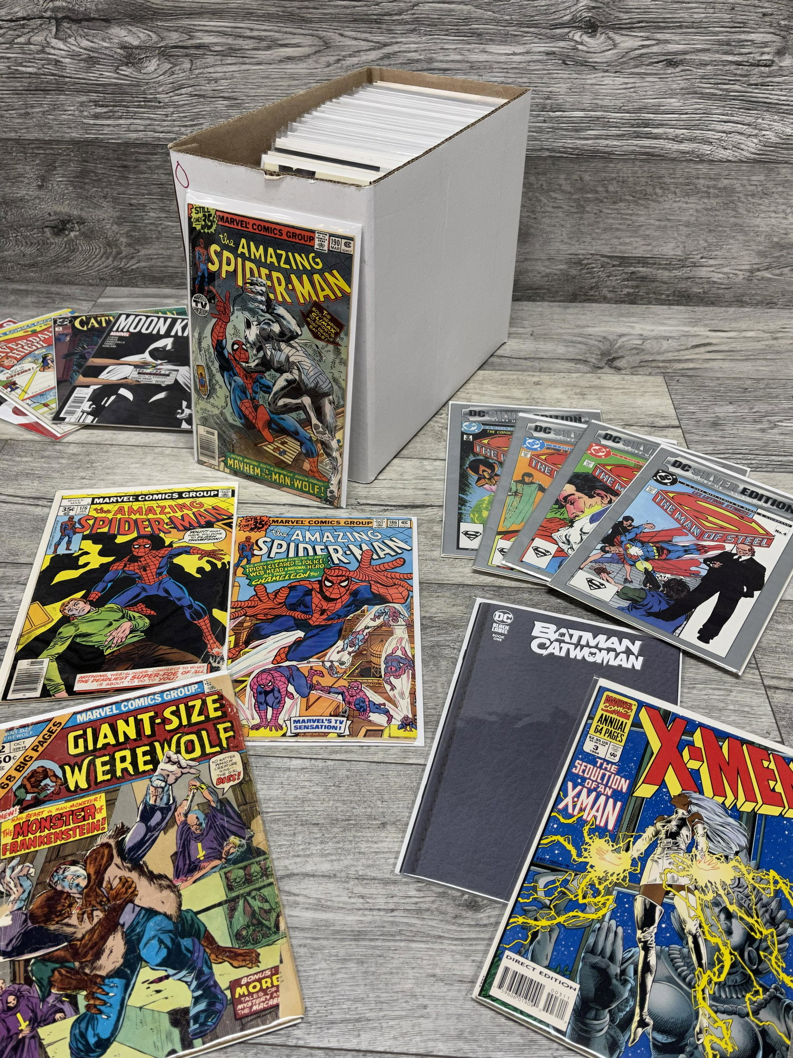 SHORT BOX OF ASSORTED COMICS: AMAZING SPIDER-MAN, X-MEN, SUPERMAN, & MANY OTHERS