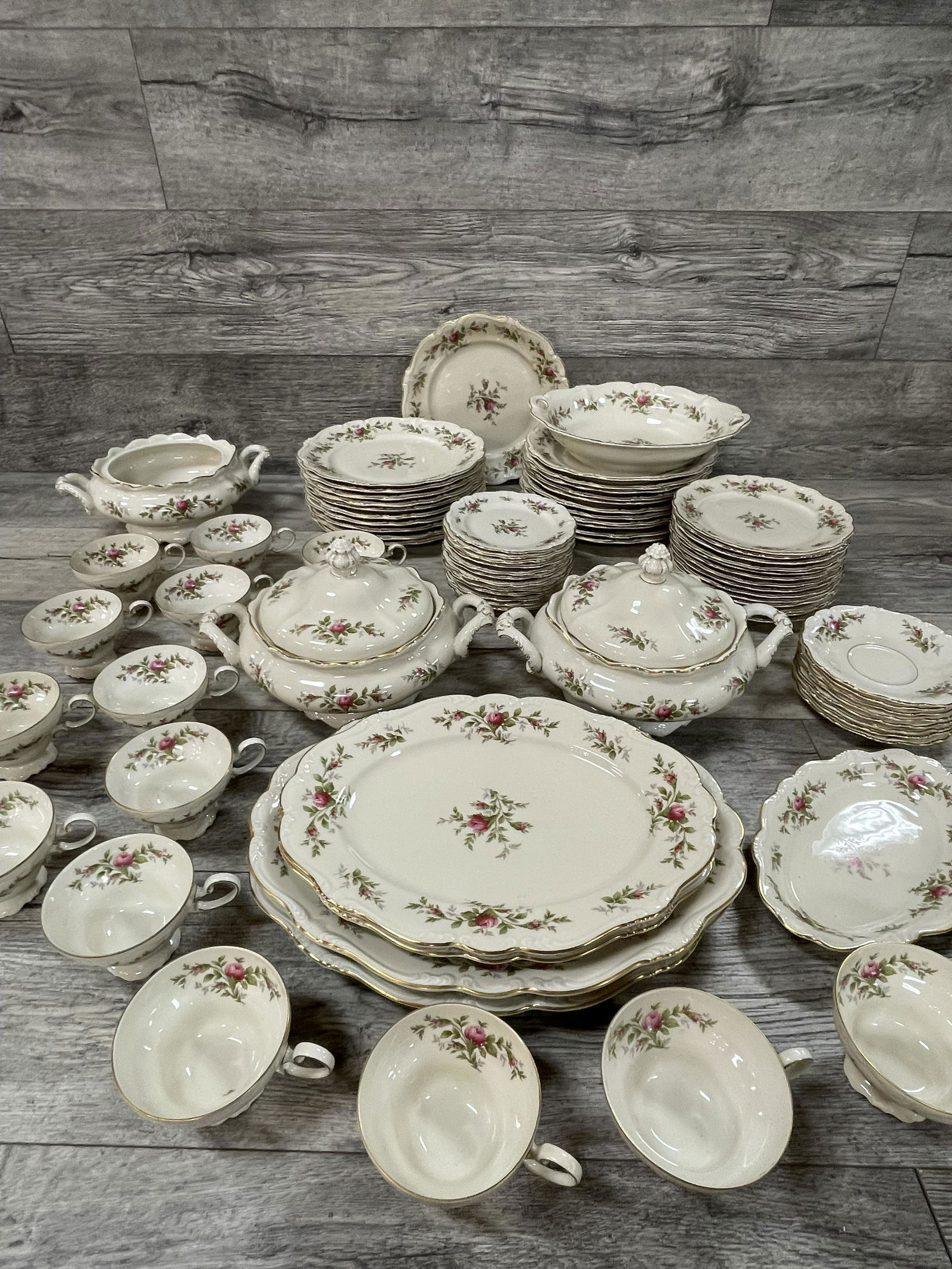 81 PCS. ROSENTHAL CHINA: MADE IN GERMANY, POMPADOUR ANTOINETTE PATTERN. NO CHIPS OR BREAKS. LID IS MISSING FROM ONE TUREEN. ESTATE FOUND CONDITION