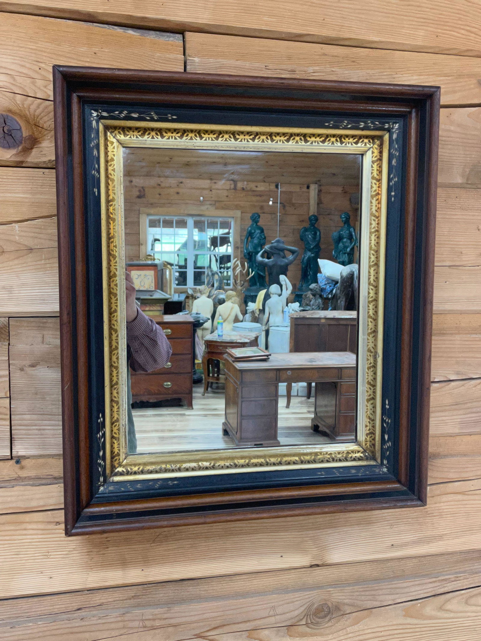 VICTORIAN SHAWDOW BOX MIRROR: 23" X 27"