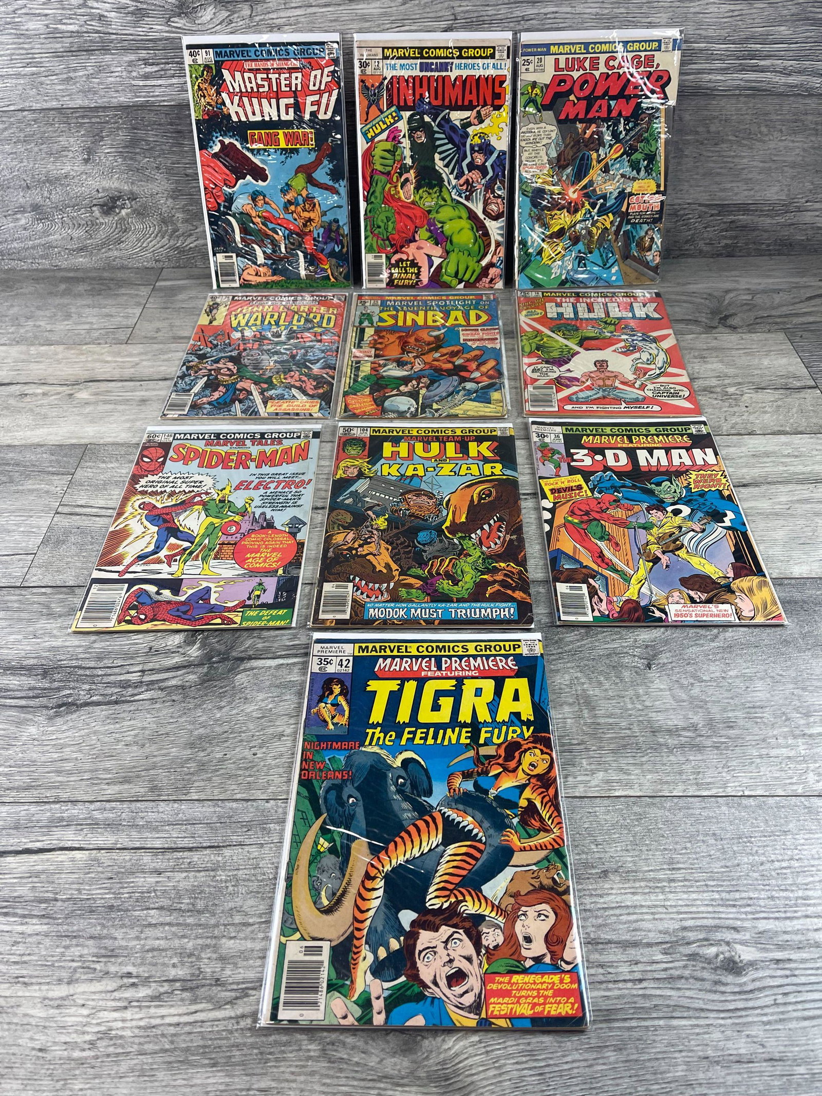 LOT OF 10 MARVEL COMICS: LOT OF 10 MARVEL COMICS