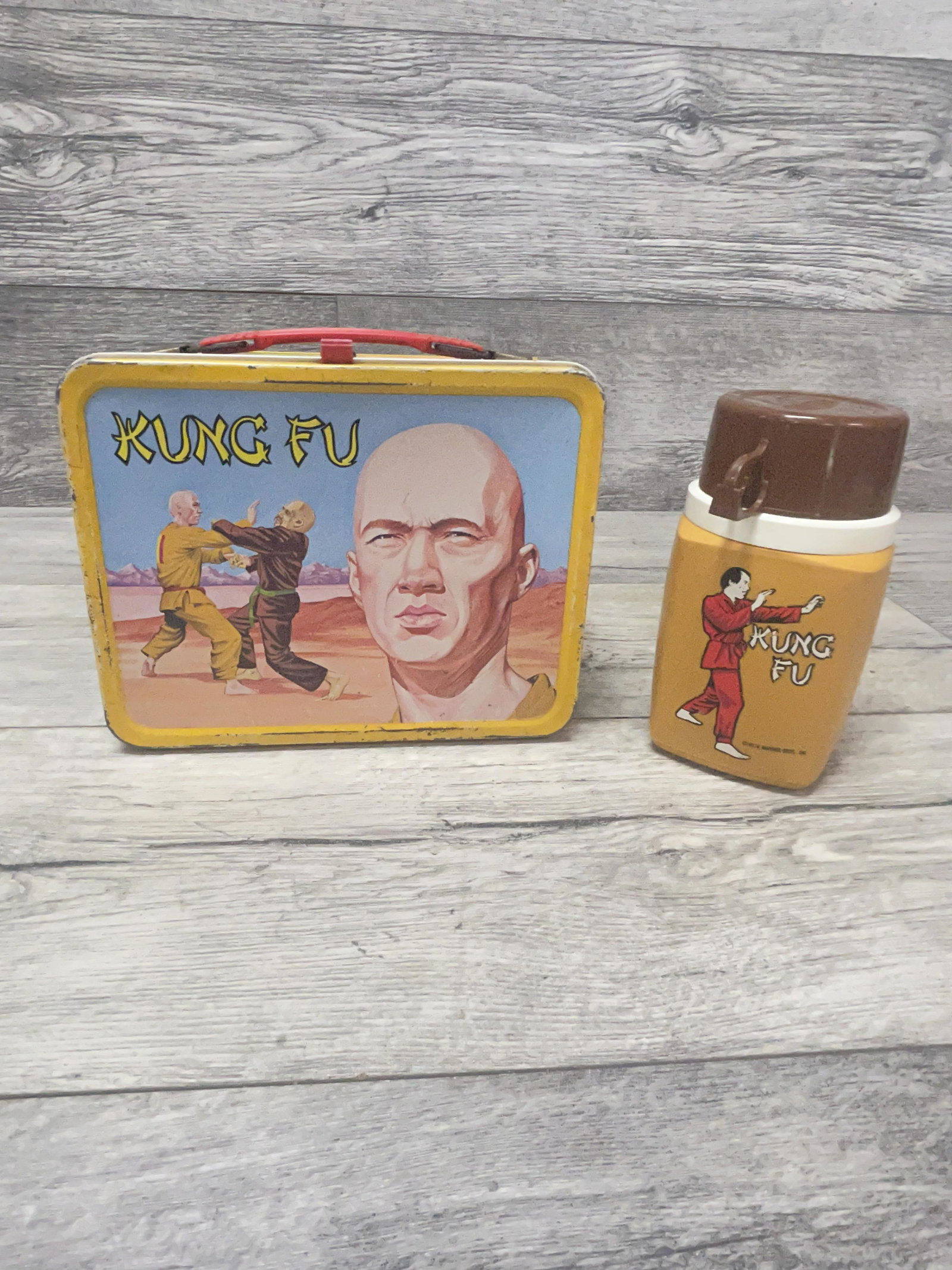VINTAGE KUNG FU (1974) LUNCH BOX: HAS THERMOS