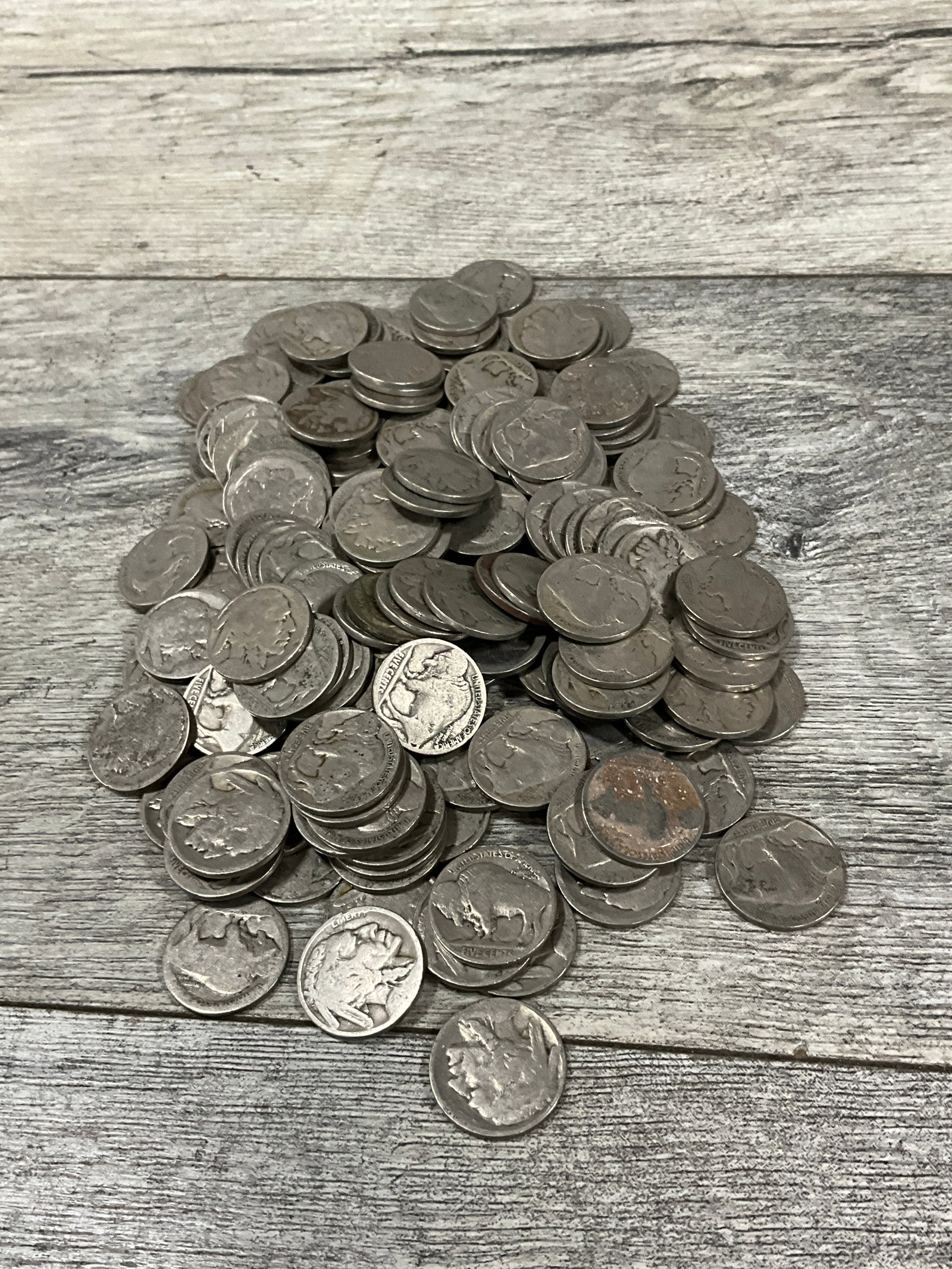 APPROX. 200 +/- UNSEARCHED BUFFALO NICKLES: APPROX. 200 +/- UNSEARCHED BUFFALO NICKLES