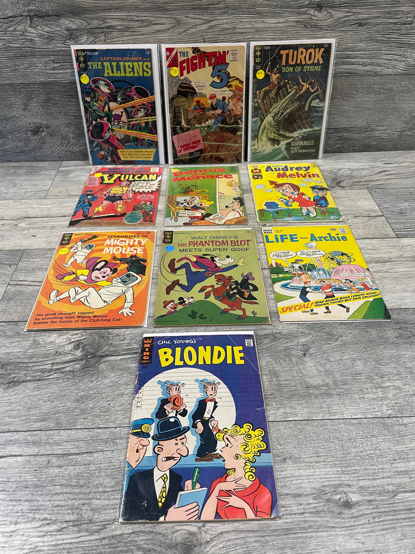 LOT OF 10 - 12 CENT COMICS: LOT OF 10 - 12 CENT COMICS