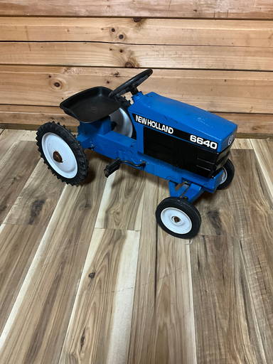 Ertl New Holland 6640 Blue Pedal Tractor