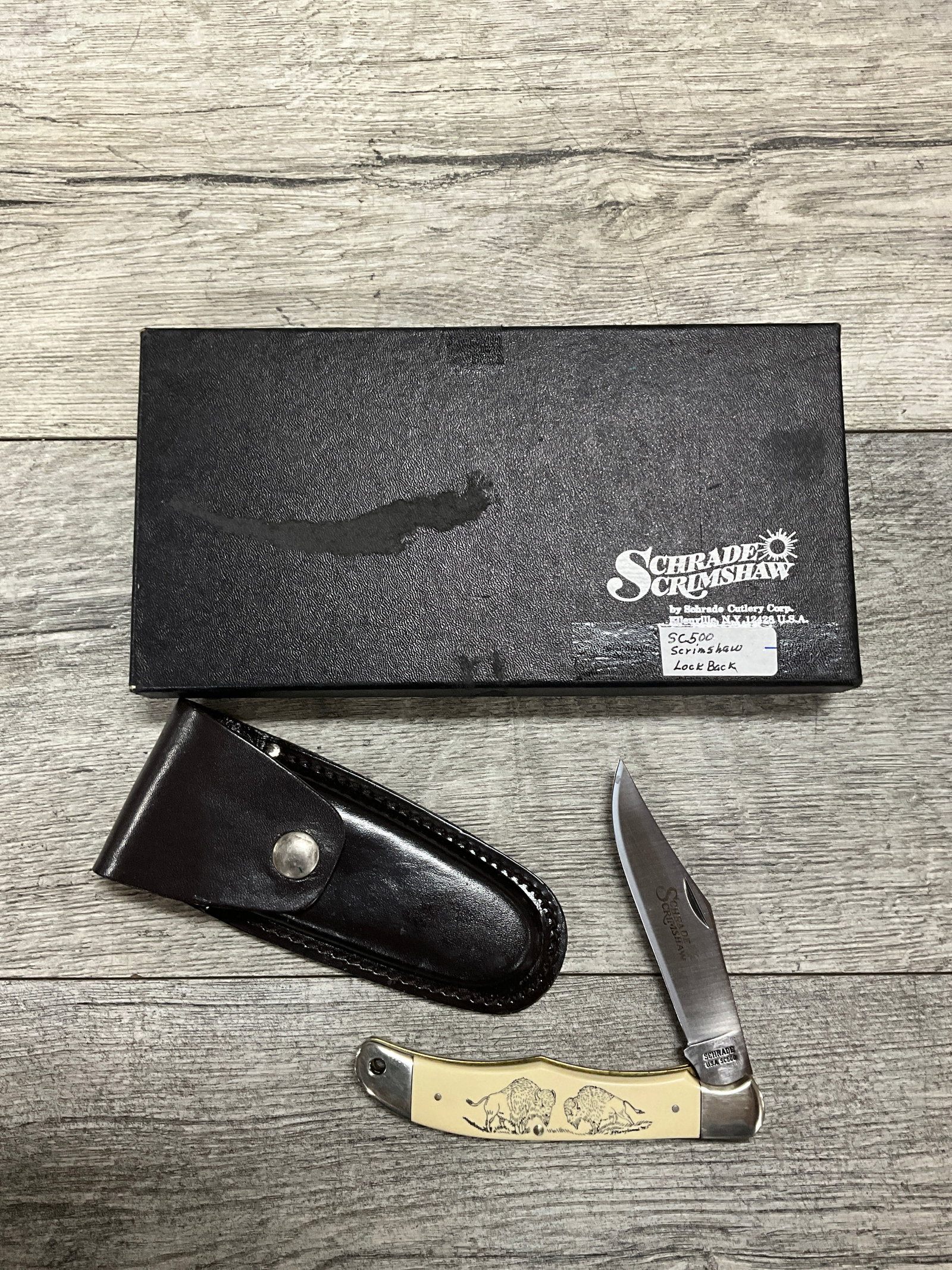 SCHRADE SCRIMSHAW POCKET KNIFE: NO. SC500