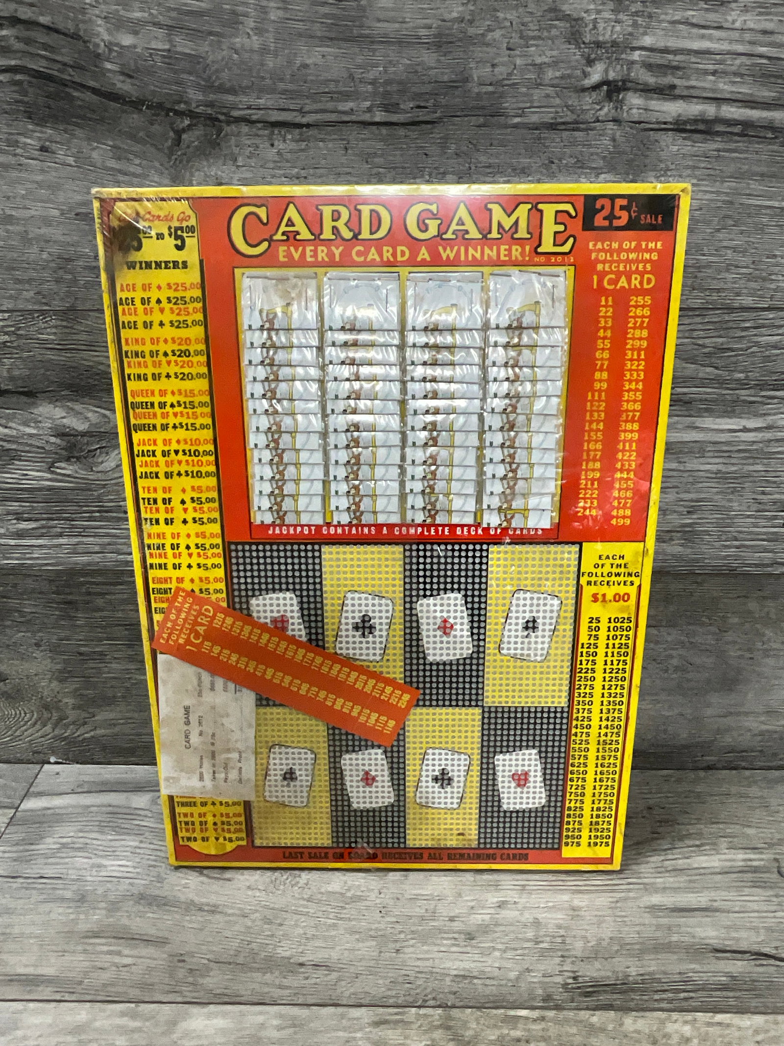 VINTAGE CARD GAME 25 CENT PUNCH BOARD: IN ORIGINAL PLASTIC EC