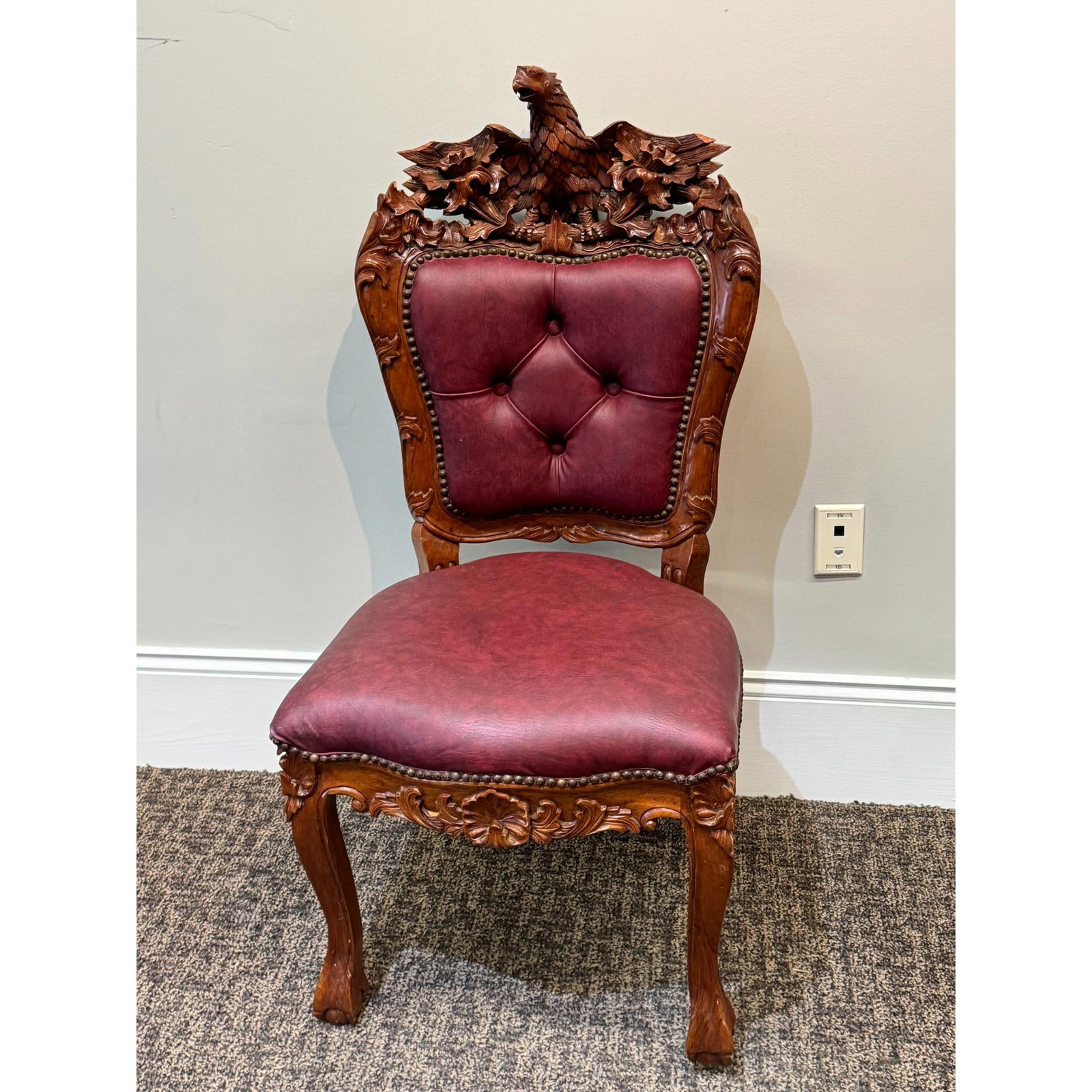 ANTIQUED HEAVILY CARVED EAGLE CHAIR: ANTIQUED HEAVILY CARVED EAGLE CHAIR