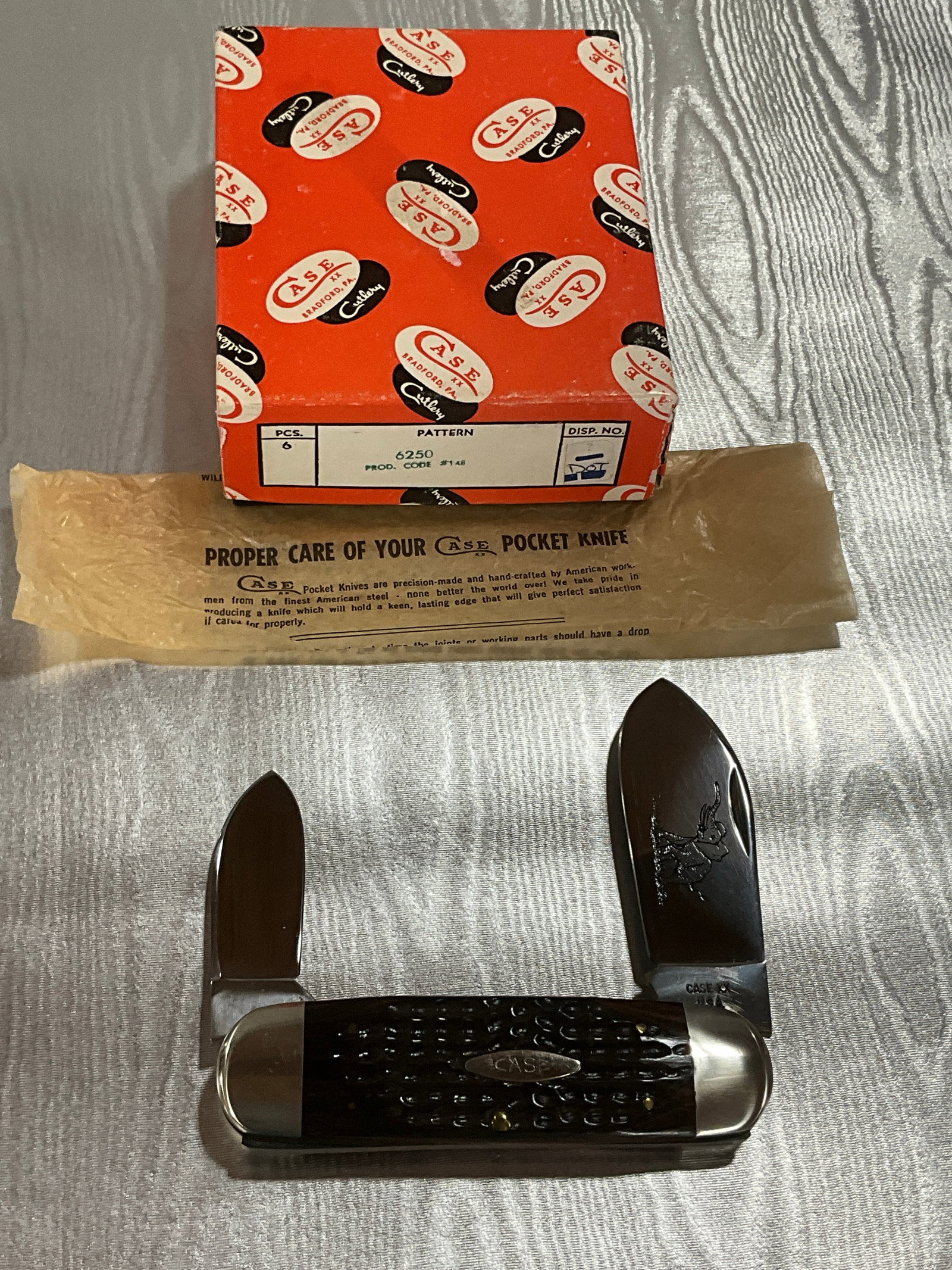 NOS CASE XX 6 DOT WOOD ELEPHANT TOE 2 - BLADE POCKET KNIFE: NO.6250 ETCHED BLADE WITH ORIG. PUMPKIN BOX.