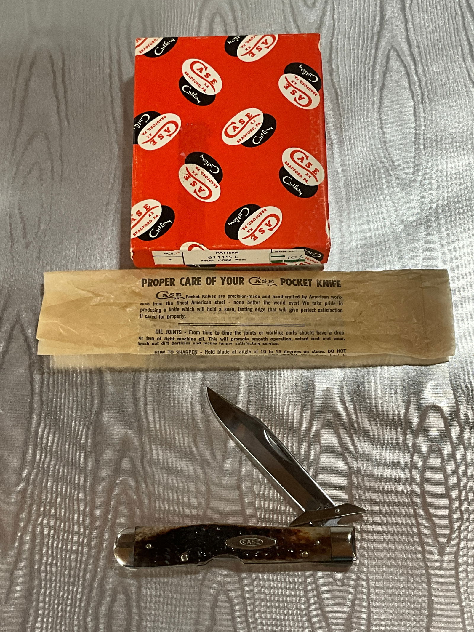 NOS CASE XX REDBONE CHEETAH LOCKBACK KNIFE: NO.6111 1/2, ORIG. PUMPKIN BOX