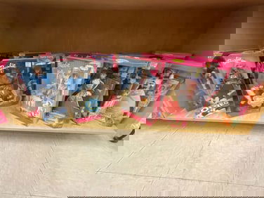 Lot of Fourteen Assorted Barbies