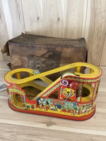 V-Chein 1940's Roller Coaster With One Car