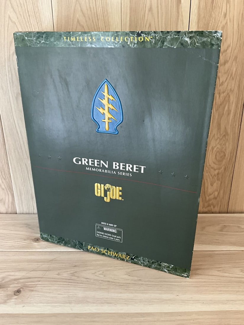 GI Joe Green Beret Memorabilia Series Timeless Collection: FAO Schwarz with box