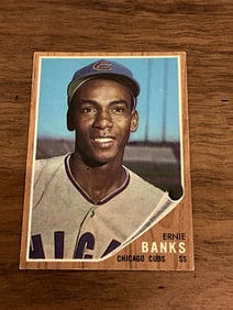 1962 Topps Ernie Banks #25