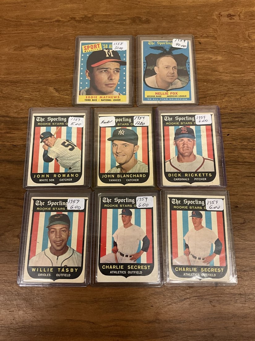 Lot of Eight 1958-1959 Topps Ball Cards: #480 (1958), #117, 137, 138, 2 x 140, 143, 556 (1959)