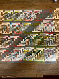 Lot of Twenty 1959 Topps Ball Cards: #39, 151, 176, 178, 185, 207, 211, 348, 356, 370, 373, 377, 378, 2 x 391, 410, 477, 492, 540, 548