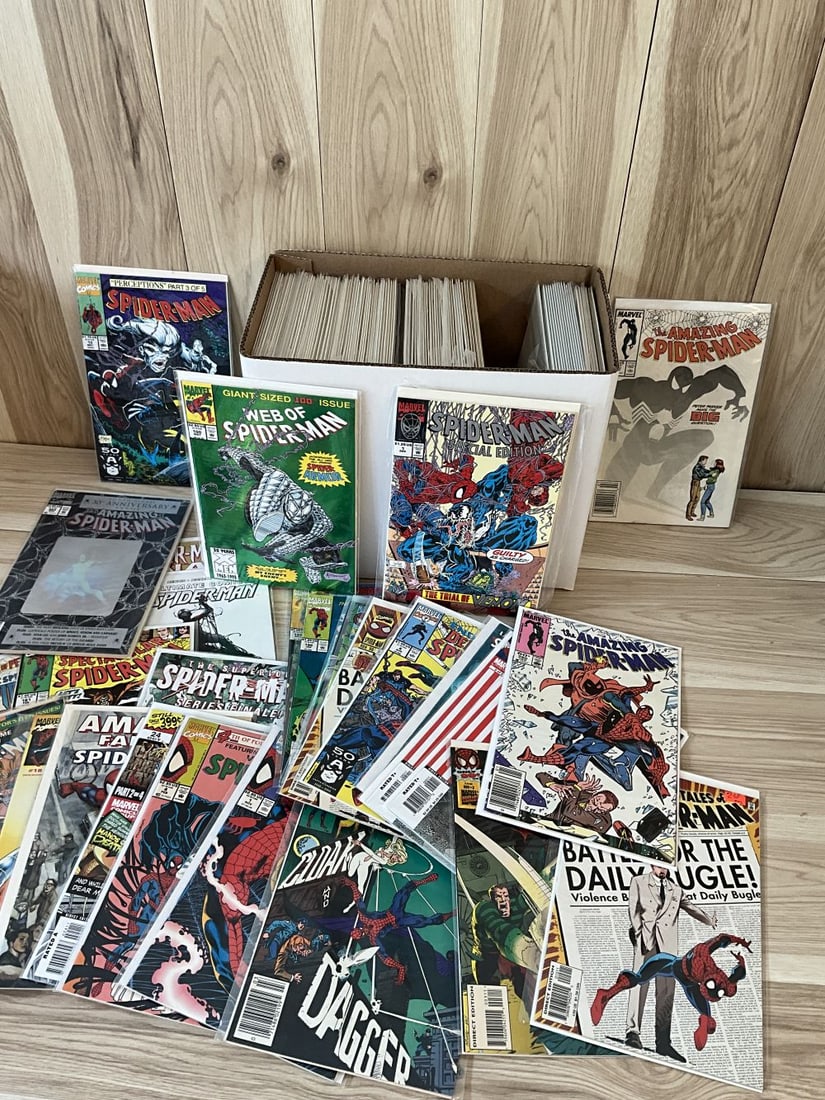 Large Lot of Various Spiderman Comics: 137 issues =/-