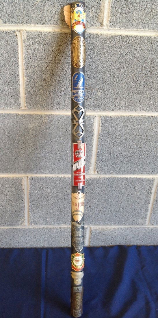 Lot of 10 Vintage Bicycle Head Badges (1 of 5)